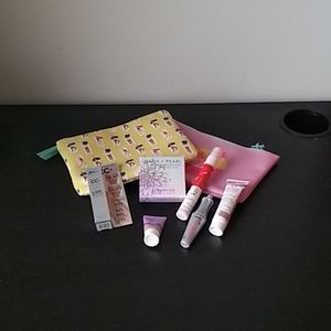 Make up sample bundle